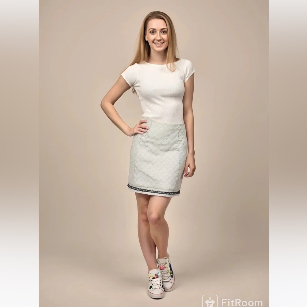 Elegant White Vegan Leather Quilted Skirt with Chain Detail